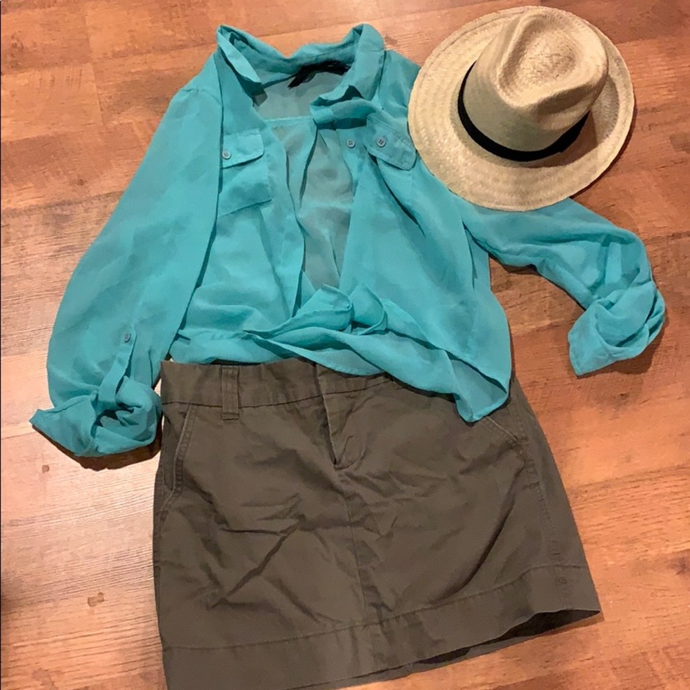 GAP favorite chino skirt sz 6 - putty color